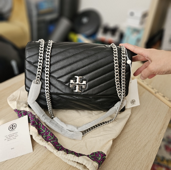 Tory Burch Black Kira Chevron Convertible Shoulder Bag - Picture 4 of 12